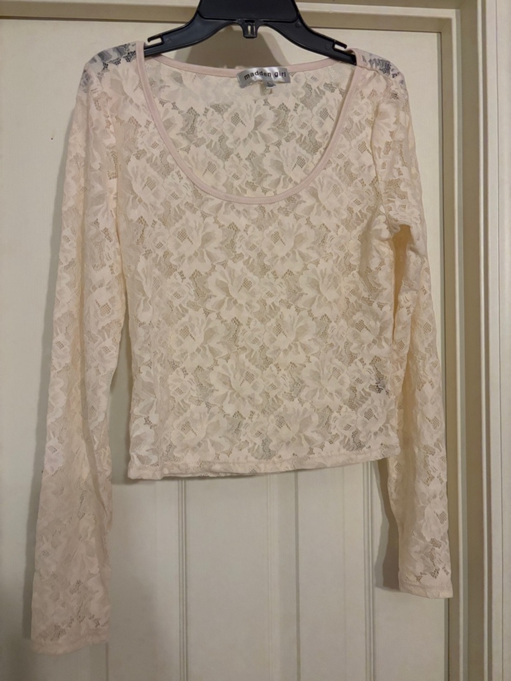 Madden  Cream Floral Lace Long Sleeve Top Junior size Large